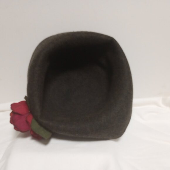 ***SOLD*** Gray Felted Wool Derby Hat with Burgundy Red Silk Flower - Picture 7 of 11